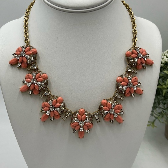 J Crew Opaque Pink and Clear Crystal Gold Tone Floral Statement Necklace - Picture 2 of 12